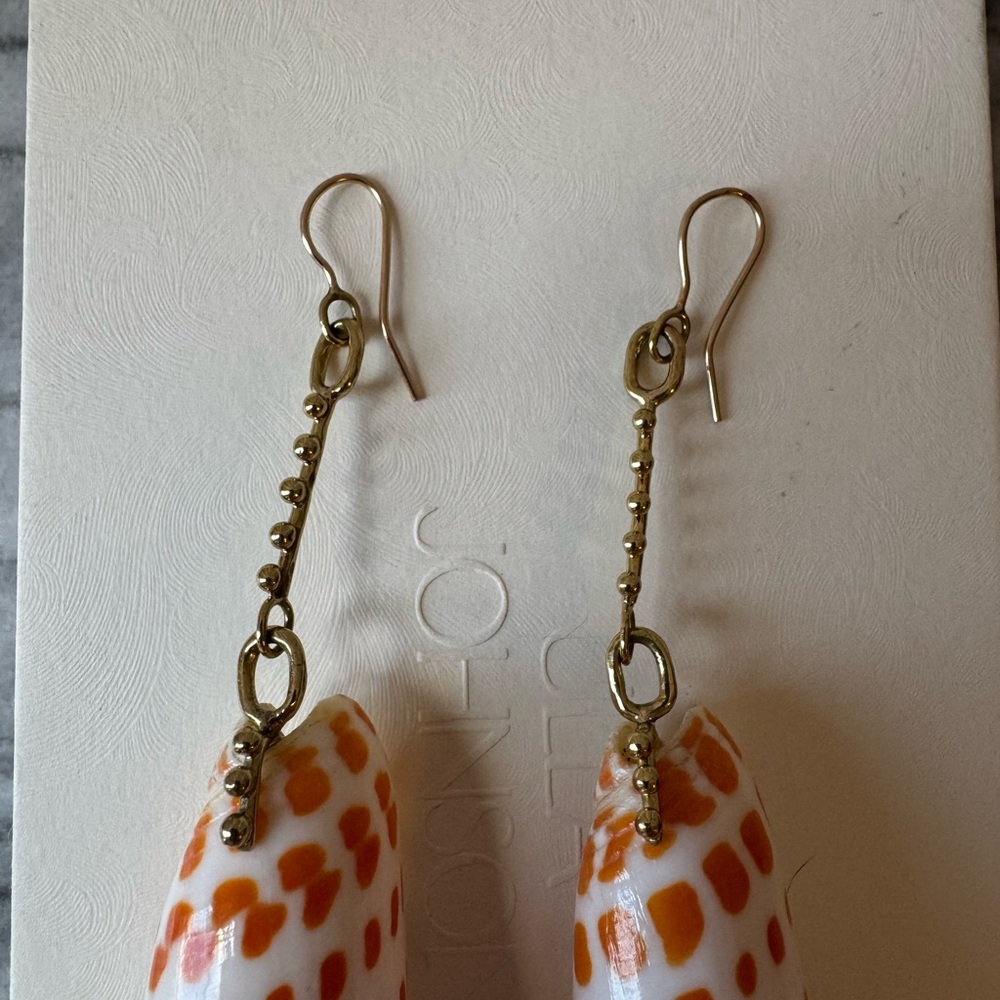 Ulla Johnson Medium Shell Drop Earrings Orange Mitra Shell - Picture 12 of 13